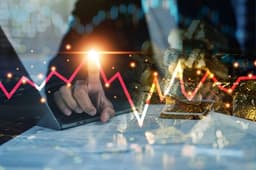 Martin Shkreli's Biotech Short Bet Faces Major Loss as Stock Rises 440%: Momentum Score Surges