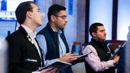 Stock Futures Decline Amid Approaching Government Shutdown: Live Updates