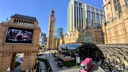 an image of HSI Rises 0.5% at Midday, Reaching Over 4.5-Year High; Chinese Developers Active; SANDS CHINA LTD Under Pressure