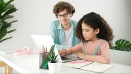 Experts advise on ways to safeguard children as they increasingly rely on AI chatbots for critical thinking.