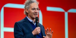 an image of Palantir Earnings Outlook: High Hopes and Swift Expansion in the U.S.