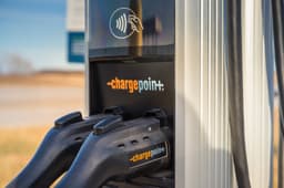 ChargePoint Reports Wider Q3 Loss, Stock Hits New 52-Week Low