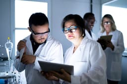 an image of Vertex Pharmaceuticals Reports 11% Revenue Growth to $3 Billion, Expands Product Line