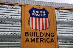 an image of Union Pacific and Norfolk Southern's Merger Application Faces Scrutiny from Competitors