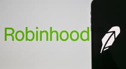 an image of Robinhood Achieves Over 200% Stock Growth in 2025, User Base Expands