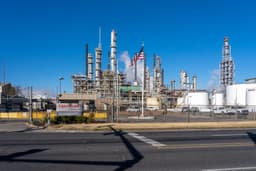 an image of ExxonMobil's (XOM) Global Refining Business Underappreciated, Projected Free Cash Flow of $3.6 Billion by 2026