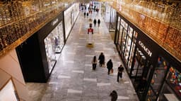 Lululemon Expects Holiday Quarter Revenue of $3.6 Billion Amid CEO Transition