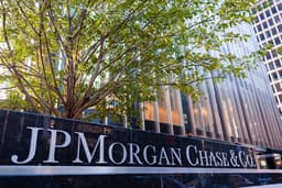 an image of JPMorgan Chase (JPM) Q4 Earnings Beat Expectations, Stock Drops 4%