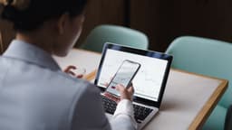 an image of Fidelity Total Bond ETF Offers 4.52% Yield with Low Risk, Says Muñoz