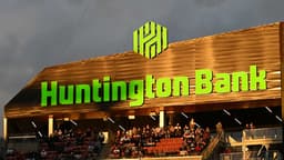 an image of Huntington Bank (HBAN) Q4 Earnings Miss Expectations, Stock Declines