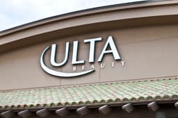 an image of Ulta Beauty (ULTA) Expands to UAE with Mall of the Emirates Store Opening on January 29