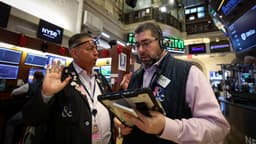 an image of Earnings Reports from Apple and Tech Giants Could Shape Market Direction