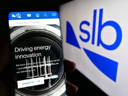 an image of SLB N.V. (NYSE:SLB) Q4 Earnings Expected at 74 Cents, Down from 92 Cents