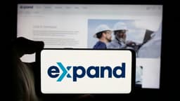 an image of Winter Storm Fern Significantly Impacts Energy Sector and Stock Fluctuations