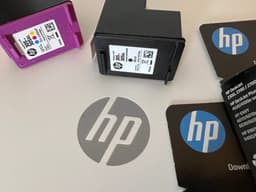 U.S. Stocks Mixed Close with Analyst Ratings Updates