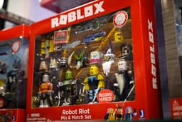 an image of Roblox Shares Rebound but Outlook Remains Worrisome