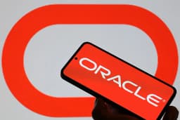 an image of Oracle's Share Decline Raises Investor Concerns Amid Project Financing