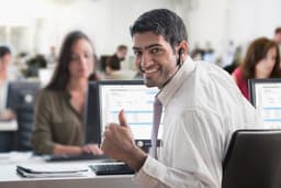 an image of Eli Lilly Reaches $950 Billion Market Cap as GLP-1 Drug Leader