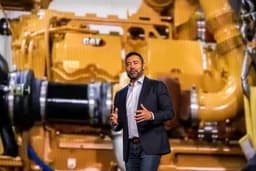 an image of Caterpillar Surges as Earnings Exceed Expectations Amid AI Demand