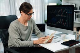 an image of Palantir Stock Drops 6.5% Amid ICE Controversy