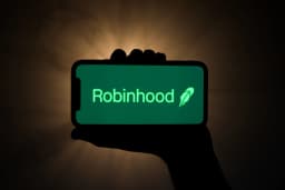 an image of Robinhood May Become Trustee for Trump Accounts