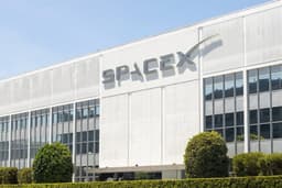 an image of SpaceX Reports $8 Billion Profit Ahead of IPO