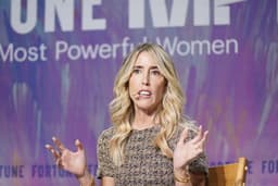 an image of ServiceNow Reports 20% Revenue Growth Amid AI Adoption