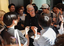 an image of Apple Faces Intensifying AI Competition Pressures