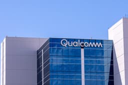 an image of Qualcomm's Outlook Boosted by Apple's Strength Amid Challenges
