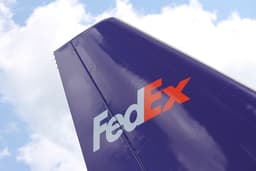 an image of Baird Upgrades FedEx Rating to Outperform Amid Positive Parcel Fundamentals