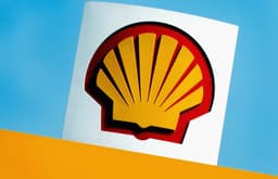 an image of Shell CEO's Pay Could Surge to £19.2M Amid Shareholder Consultation