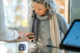 an image of Canopy Growth's Q3 Results Preview