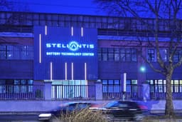 Stellantis Warns of Full-Year Net Loss Amid Business Reset