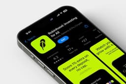 Robinhood Shares Surge Amid Crypto Market Volatility