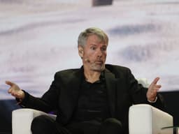 Strategy's Bitcoin Purchases and Earnings Analysis