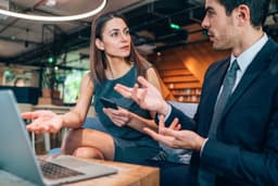 Micron Stock Declines Despite Buy Recommendations