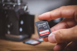 SanDisk Stock Soars Amid Memory Shortage Outlook