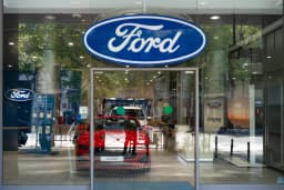 Ford Boosts Bonuses Amid Recall Challenges and Quality Improvements