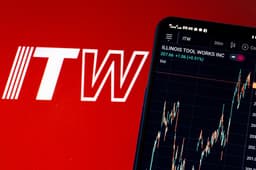 Illinois Tool Works Adjusts Profit Forecast Amid Supply Worries from US Tariffs