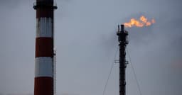 an image of Trump Pushes U.S. Oil Companies to Invest Billions in Venezuela's Oil Infrastructure