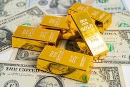 US Gold Reserves Reach $1 Trillion as Prices Surge Above $3,830 an Ounce—Yet Global Holdings Fall to 90-Year Low