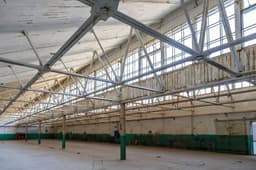 an image of Two Industrial Stocks at Risk of Significant Decline This Quarter