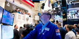 The S&P 500 Struggles to Surpass 7000: Factors Behind Its Stagnation.