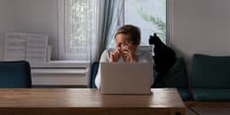 Equifax (EFX.US) Executive Plans to Sell $7.4 Million in Common Stock via Form 144