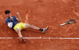 Warner Bros. Discovery Reopens Talks with Paramount Skydance