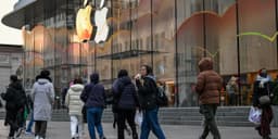 Apple Stock Emerges as a 'Safe Haven' for Big Tech