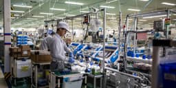 Toilet Stock Soars on AI Investment; Activist Predicts Further Growth.