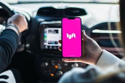 Lyft's Ride Gets Bumpy: Earnings Expected To Fall Short While Market Shifts
