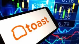 Toast Analyst Becomes Optimistic; Check Out the Top 5 Upgrades for Thursday
