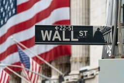 US Stocks Show Varied Performance; Dollar Tree Reports Positive Earnings